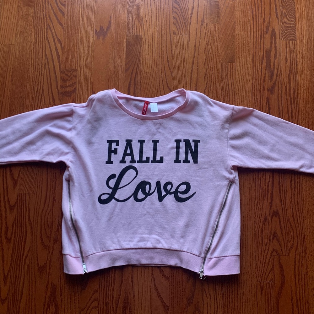 “Fall In Love” Sweater💗